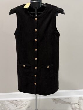 JODIFL Black Sleeveless Shift Dress with Gold Buttons